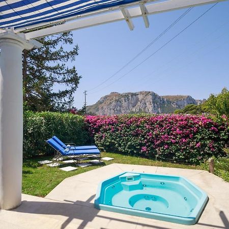 Juniorsuiteb&B Capri Bagian luar foto